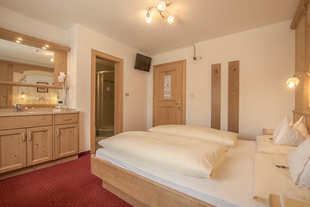 Superior Quadruple Room,411197523:JPEG